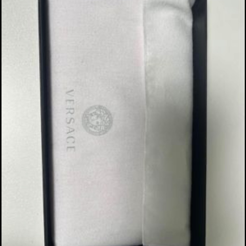 Versace Wallet - Picture 3 of 4